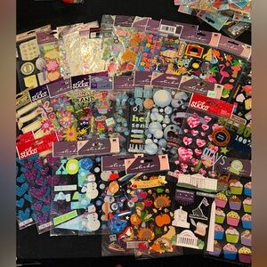 30 packs Sticko random themes